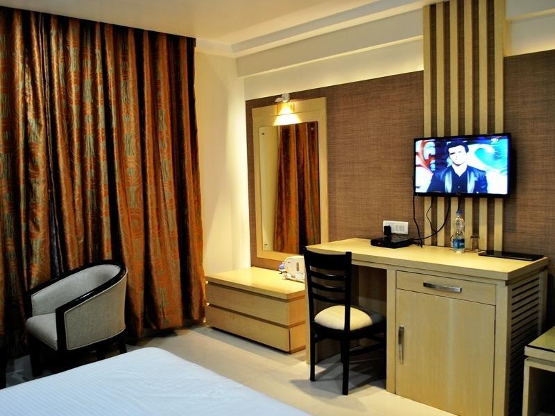 The Sapphire Grand Hotel